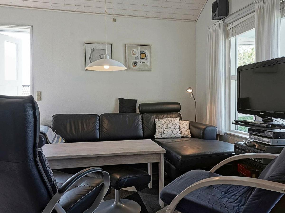 Three-Bedroom Holiday Home In Hasle 3 Vang  Eksteriør bilde